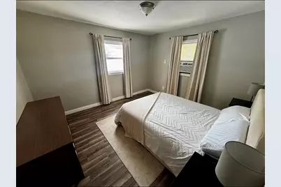 20889 E Ridgemont Road, Harper Woods, MI 48225 - Photo 9