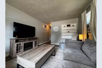 20889 E Ridgemont Road, Harper Woods, MI 48225 - Photo 3
