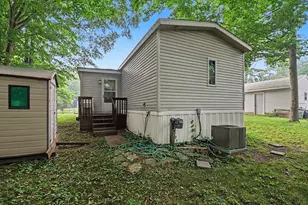 17039 3rd St, Arcadia, MI 49613 - Photo 23