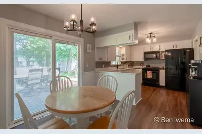 7060 Union Avenue SE, Grand Rapids, MI 49548 - Photo 9
