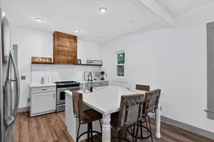 832 Thomas St SE, Grand Rapids, MI 49506 - Photo 9