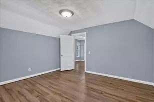 832 Thomas St SE, Grand Rapids, MI 49506 - Photo 15