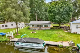 482 Swan Ln, Coldwater, MI 49036 - Photo 1