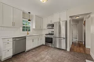 1800 Woodlawn Ave SE, Grand Rapids, MI 49506 - Photo 3
