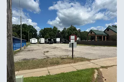 219 W Main Street, Fremont, MI 49412 - Photo 3