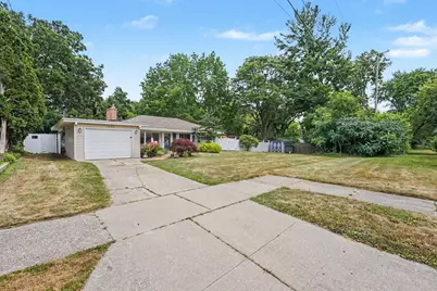 1696 Burke Avenue NE, Grand Rapids, MI 49505 - Photo 3