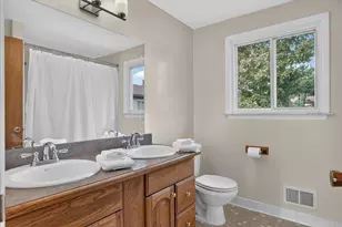 145 Sheffield Dr, Saline, MI 48176 - Photo 25