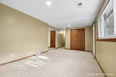 102 Sluyter Street SE, Grand Rapids, MI 49548 - Photo 17