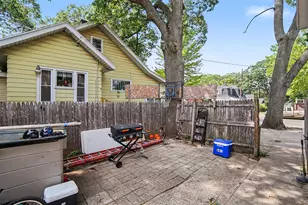 447 W Southern Ave, Muskegon, MI 49441 - Photo 17
