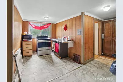 447 W Southern Avenue, Muskegon, MI 49441 - Photo 13