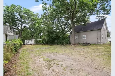 450 W Southern Avenue, Muskegon, MI 49441 - Photo 1
