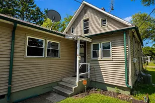 931 Jennings Ave, Benton Harbor, MI 49022 - Photo 7