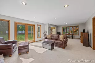 1900 Cherry Run Dr NW, Grand Rapids, MI 49504 - Photo 27