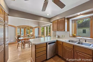 1900 Cherry Run Dr NW, Grand Rapids, MI 49504 - Photo 15