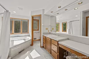 1900 Cherry Run Dr NW, Grand Rapids, MI 49504 - Photo 19