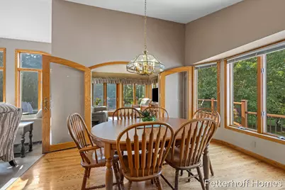 1900 Cherry Run Drive NW, Grand Rapids, MI 49504 - Photo 11