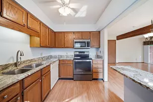 2760 Walden Woods Blvd, Jackson, MI 49201 - Photo 17