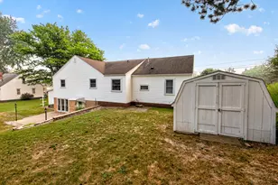 226 W Church Ave, Reed City, MI 49677 - Photo 9