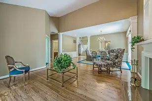 16529 Cottonwood Ct, Northville, MI 48168 - Photo 11