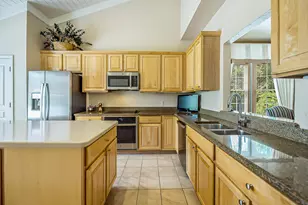 16529 Cottonwood Ct, Northville, MI 48168 - Photo 17