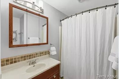 7374 N Shore Drive #17, South Haven, MI 49090 - Photo 13