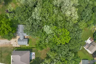 3894 Jennings Dr, Troy, MI 48083 - Photo 37
