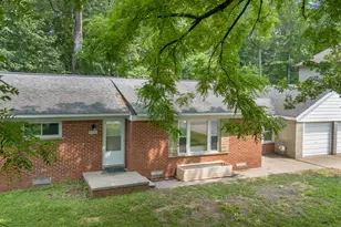 3894 Jennings Dr, Troy, MI 48083 - Photo 5