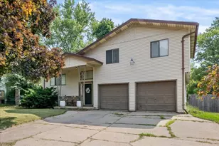 426 Cameron Ave, Pontiac, MI 48342 - Photo 3