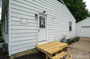 5526 Bedford St, Portage, MI 49002 - Photo 9