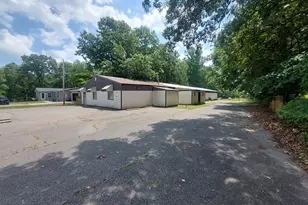 1724 E Bertrand Rd, Niles, MI 49120 - Photo 1