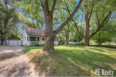3762 Mallory Avenue SW, Wyoming, MI 49519 - Photo 3