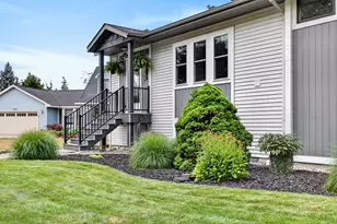 1329 Dewberry Ct NE, Grand Rapids, MI 49505 - Photo 5