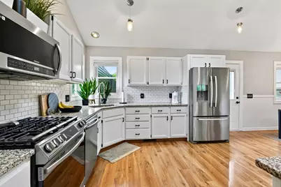 1329 Dewberry Court NE, Grand Rapids, MI 49505 - Photo 11