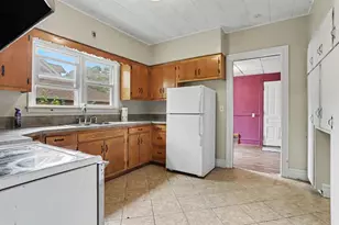 368 Garfield Ave, Battle Creek, MI 49017 - Photo 11