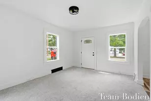 627 Pinehurst Blvd, Kalamazoo, MI 49006 - Photo 11