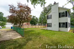 627 Pinehurst Blvd, Kalamazoo, MI 49006 - Photo 5