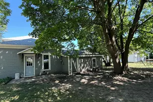 602 S Warren Ave, Big Rapids, MI 49307 - Photo 3