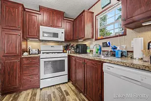4572 Toronto Ave SW, Wyoming, MI 49519 - Photo 15