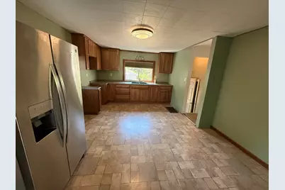 905 N Gaylord Avenue, Ludington, MI 49431 - Photo 9