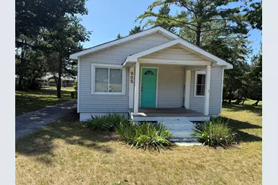 905 N Gaylord Avenue, Ludington, MI 49431 - Photo 19