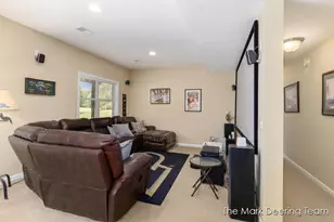 3127 Royal Hannah Dr NE, Rockford, MI 49341 - Photo 29