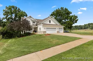 3127 Royal Hannah Dr NE, Rockford, MI 49341 - Photo 3