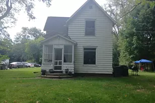 180 Emery Ave, Benton Harbor, MI 49022 - Photo 1