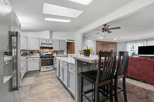 1893 Lanark Ct, Grass Lake, MI 49240 - Photo 5