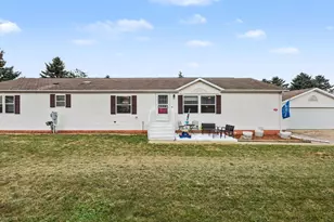 1893 Lanark Ct, Grass Lake, MI 49240 - Photo 3