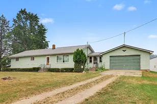 524 Hubbell Rd, Orleans, MI 48865 - Photo 5