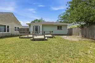 580 West St, Muskegon, MI 49442 - Photo 33