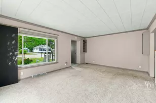 580 West St, Muskegon, MI 49442 - Photo 7