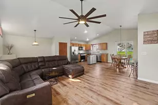 414 Voyager Dr, Wayland, MI 49348 - Photo 3