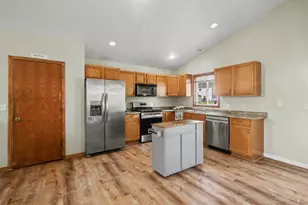 414 Voyager Dr, Wayland, MI 49348 - Photo 9